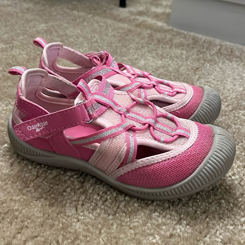 Oshkosh kids sandals size 12